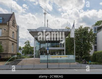 Blick auf den Eingang des Museums für Kommunikation, Frankfurt am Main Stockfoto