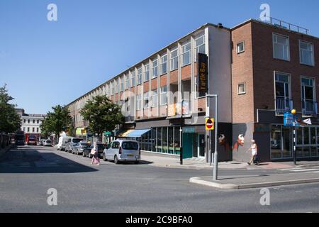 Ein Einkaufsviertel in Cheltenham, Gloucestershire in Großbritannien Stockfoto