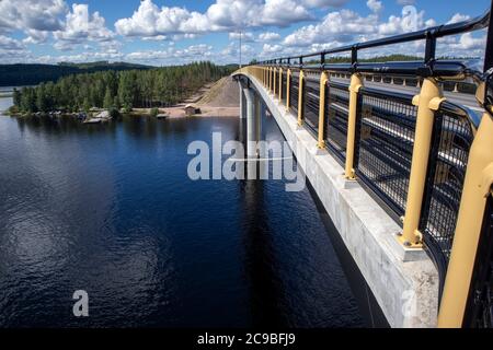 Blick von der Vekaransalmi Brücke in Sulkava, Finnland Stockfoto