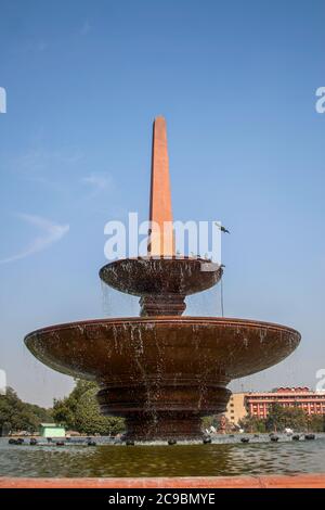 India Gate Delhi, Amar Jawan Jyoti. Das India Gate ist ein Kriegsdenkmal auf der Ostseite der Rajpath Straße und ein wichtiges Wahrzeichen der Stadt. Stockfoto