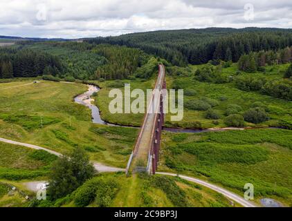 Luftaufnahme des Big Water der Flotte Eisenbahnviadukt nordwestlich von Gatehouse der Flotte, Kirkcudbrightshire, Dumfries und Galloway, Schottland. Stockfoto