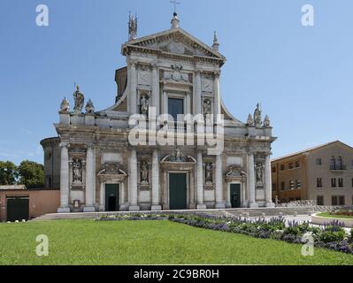 Eine Außenansicht der Basilika Santa Maria in Portoin Ravenna, Italien Stockfoto