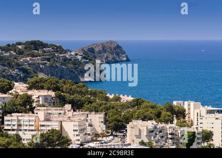Panorama der Bucht fotografiert Paguera aus dem Berg an der Costa De La Calma. Stockfoto