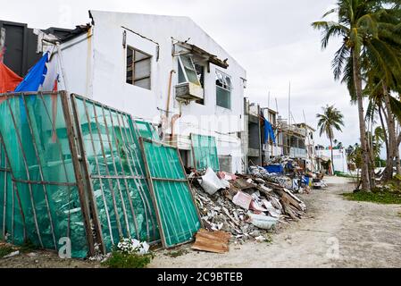 Boracay Island, Aklan, Philippinen: Sanierungsbemühungen der philippinischen Regierung mit Straßenausweitung und neuem Abwassersystem Stockfoto