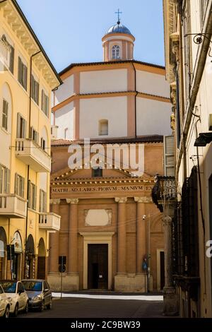 Blick auf die Basilica Cattedrale di San Feliciano oder den Duomo di Foligno, Umbrien Italien Stockfoto