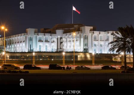 Doha, Katar - Nov 23. 2019. Stadtbild mit beratender Versammlung von Katar und Al Corniche Straße Stockfoto