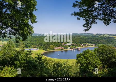 Trimpley Reservoir und Eymore Wood vom Seckley Aussichtspunkt im Wyre Forest, Worcestershire, England Stockfoto