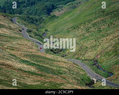 In der Nähe der Spitze der Crow Road in den Camspie Fells in Schottland. Apopuläre Route für Fahrräder und Motorräder Stockfoto