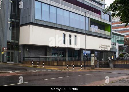 8. Juli 2020 die Glossop Road Eingang zum Gebäude der Modern University of Sheffield Students Union Stockfoto