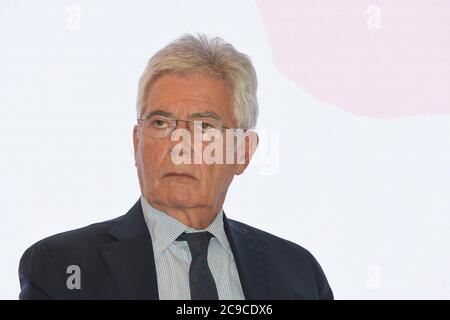Mailand, Italien. Juli 2020. Mailand, Italien die Milanesiana die Farben der Stadt 3 Rosso Carnation mit Stefania Craxi, Claudio Martelli auf dem Foto: Claudio Martelli Kredit: Unabhängige Fotoagentur/Alamy Live News Stockfoto