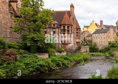 Dean Village, Edinburgh, Schottland, Großbritannien auf dem Wasser von Leith Stockfoto