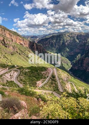 Batopilas Canyon Scenic View, Chihuahua State, Mexiko. Teil des Copper Canyon Komplexes. Stockfoto