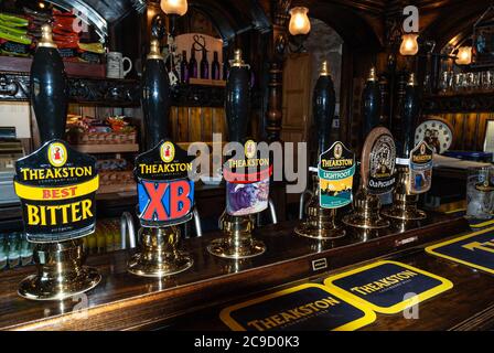 Black Bull in Paradise, die Theakston Breweries vor Ort Pub für Tourbesucher in Masham, Nr Ripon, North Yorkshire Stockfoto