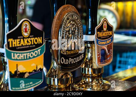 Black Bull in Paradise, die Theakston Breweries vor Ort Pub für Tourbesucher in Masham, Nr Ripon, North Yorkshire Stockfoto