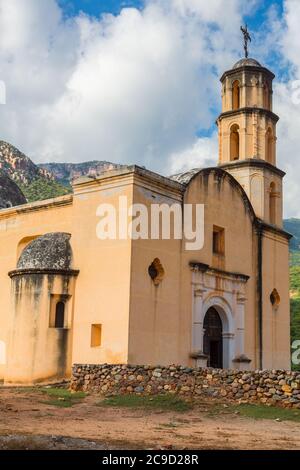 Mision Satevo, in der Nähe von Batopilas, Copper Canyon, Chihuahua, Mexiko. Erbaut von Jesuiten, 1760-64. Stockfoto