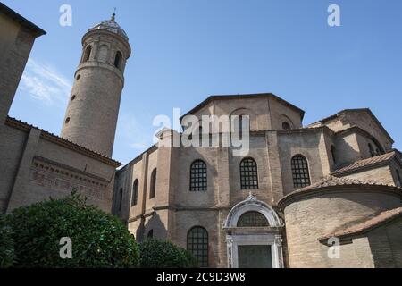 Ravenna, Italien. Juli 28, 2020. Eine Außenansicht der Basilika St. Vitale Stockfoto