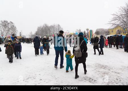 Borisov, Belarus - 18. Februar 2018: Feier der alten heidnischen Urlaub Fastnachtswoche in modernen Belarus Stockfoto