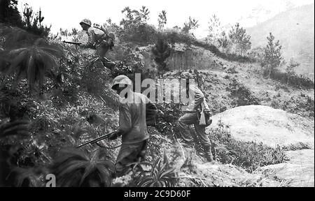 Die blutige und lange Schlacht von OKINAWA in Japan im Jahr 1945. Die Schlacht war eine der blutigsten im PazifikDie blutige und lange Schlacht von OKINAWA in Japan im Jahr 1945. Die Schlacht war eine der blutigsten im Pazifik Stockfoto