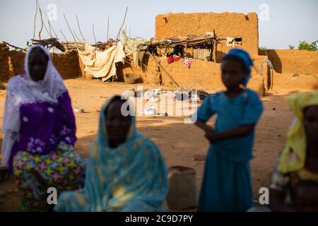 Dorfszene in der Region Tahoua, Niger. Alliance 12/12 Projekt - Niger, Westafrika. September 19, 2018. Foto von Jake Lyell für Lutheran World Relief. Stockfoto