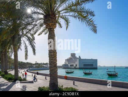 Das Museum für Islamische Kunst aus MIA Park, Doha, Katar, Naher Osten Stockfoto