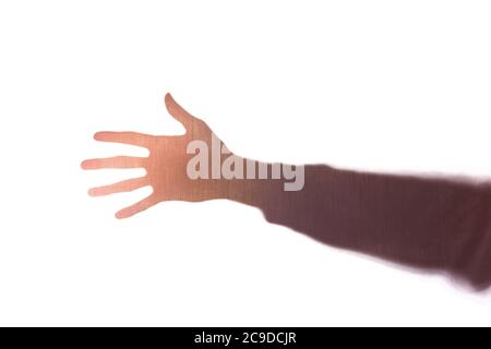 Die Hand eines jungen Mannes mit den Fingern auseinander, die fünf - Silhouette, Konzept Abstraktion Stockfoto