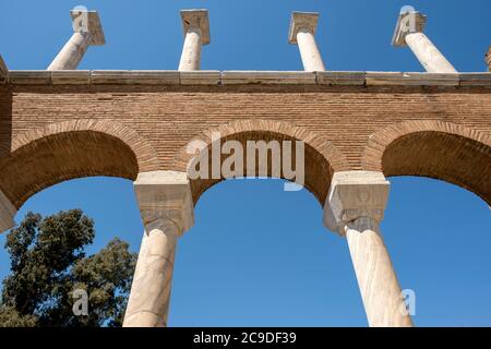 Die Ruinen der Basilika Saint John's in der Stadt Selcuk in der Nähe der berühmten Ruinen von Ephesus in der Türkei. Es wird gesagt, dass der Evangelist Johannes hier begraben wurde Stockfoto