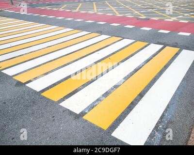 Verschiedene Straßenmarkierungen auf Nikitskiye Vorota Platz in Moskau Stadt Stockfoto