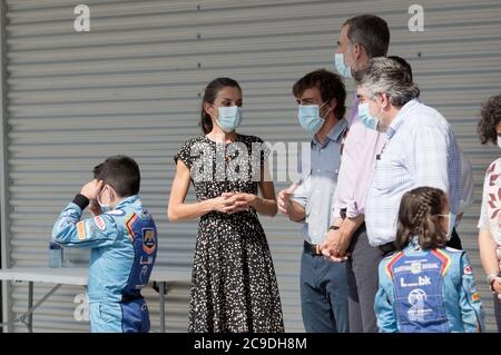 Oviedo. Asturien, Nordspanien. Juli 30, 2020. König Felipe VI von Spanien, Königin Letizia von Spanien besuchen das Fernando Alonso Museum. Diese Reise ist Teil einer königlichen Tour, die König Felipe und Königin Letizia durch verschiedene spanische autonome Gemeinschaften führt, mit dem Ziel, wirtschaftliche, soziale und kulturelle Aktivitäten nach dem Ausbruch des Coronavirus zu unterstützen. Kredit: Aurelio Flórez Stockfoto