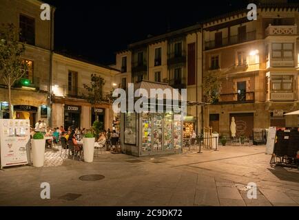 Plaza Isla de la Rua bei Nacht in der Stadt Slamanca, Spanien Stockfoto