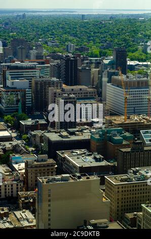 Eine Reihe bekannter und berühmter Gebäude aus der Skyline von Montreal, vom Place Ville Marie aus gesehen Stockfoto