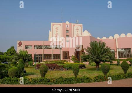 Blick auf das Azalai Hotel Bamako in der Innenstadt von Bamako, der Hauptstadt und größten Stadt Malis. Stockfoto