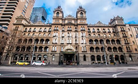 Die Fassade des Hotels Windsor in der Nähe des viktorianischen parlaments. Melbourne, Victoria, Australien. Stockfoto