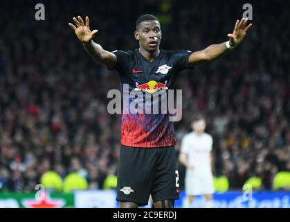 LONDON, ENGLAND - 19. FEBRUAR 2020: NoRDI Mukiele aus Leipzig im Rahmen der ersten Etappe der UEFA Champions League Runde 16 zwischen Tottenham Hotspur FC und RB Leipzig im Tottenham Hotspur Stadion 2019/20. Stockfoto