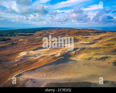 Wunderschöne Graue Dünen, Tote Dünen an der Kurischen Nehrung in Nida, Neringa, Litauen Stockfoto