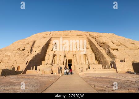 Der große Tempel von Ramesses II, Abu Simbel, Ägypten Stockfoto