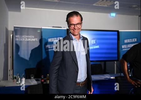 Karlsruhe, Deutschland. Juli 2020. Der neue Präsident des Karlsruher SC: Holger Siegmund-Schultze (KSC). GES./Fußball/2. Bundesliga: Außerordentliche Mitgliederversammlung des Karlsruher Sport-Clubs, 30. Juli 2020 Quelle: dpa/Alamy Live News Stockfoto