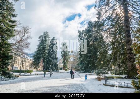 Schneebedeckte Gärten. La Granja de San Ildefonso, Provinz Segovia, Castilla Leon, Spanien. Stockfoto