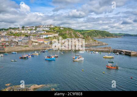 Angelboote in Mevagissey Harbour, Cornwall, England, Vereinigtes Königreich Stockfoto