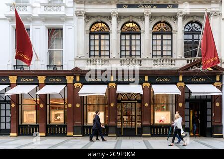 Cartier Luxus Juwelier und Schmuck Marke Flagship-Store außen in New Bond Street, Mayfair, London, England, Großbritannien Stockfoto