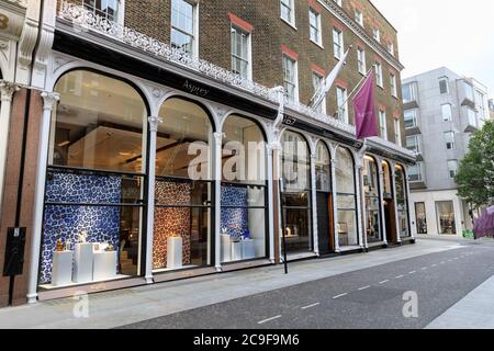 Außenansicht des Flagship-Stores der Luxusjuwelier- und Schmuckmarke Asprey in der New Bond Street, Mayfair, London, England, Großbritannien Stockfoto