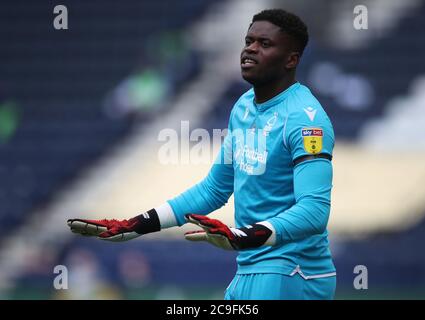 Nottingham Forest Torwart Brice Samba während des Sky Bet Championship Spiels im Deepdale Stadium, Preston. Stockfoto