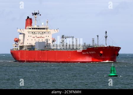 Der Tanker Isla de Bioko wird am 3. Juli 2020 den Hafen von Rotterdam erreichen. Stockfoto