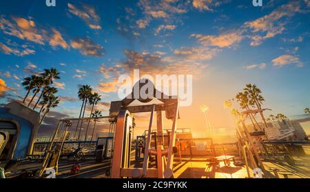 Weltberühmter Muscle Beach in Venedig bei Sonnenuntergang, Los Angeles. Südkalifornien, USA Stockfoto