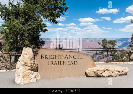 Ausgangspunkt Bright Angel Trail, Schild Bright Angel Trailhead, Colorado Plateau, Grand Canyon Village, Grand Canyon National Park, Arizona, USA Stockfoto