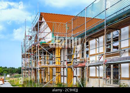 Umbau und Renovierung eines alten Fachwerkhauses Stockfoto