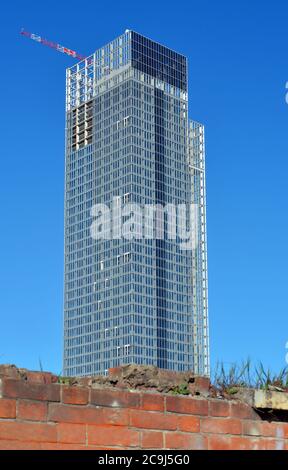 Turin, Piemont/Italien- 03/19/2019- der Bau des Hochhauses der Region Piemont, entworfen vom Architekten Fuksas, im Lingotto Nizza Millefo Stockfoto