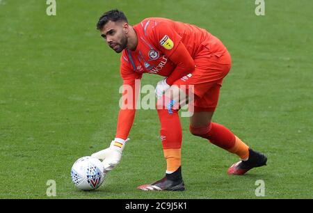 Brentford Torwart David Raya Martin während des Sky Bet Championship Spiels im bet365 Stadium, Stoke. Stockfoto