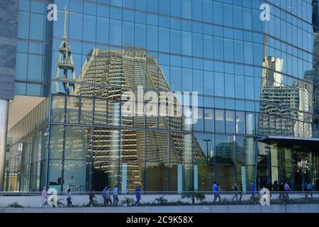 Brasilien Rio de Janeiro - Metropolitan Cathedral of Saint Sebastian - Catedral Metropolitana de Sao Sebastiao Reflexion Stockfoto