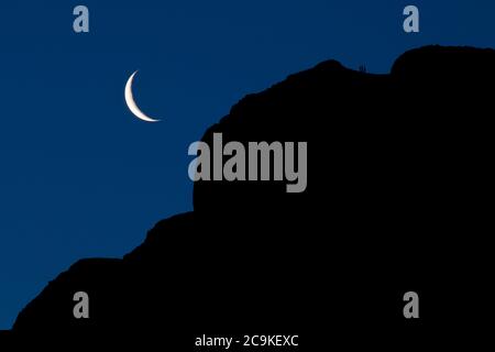 Halbmond über Canyon Ridge, Thirtymile Creek Area, John Day Wild und Scenic River, Prineville District Bureau of Land Management, Oregon Stockfoto