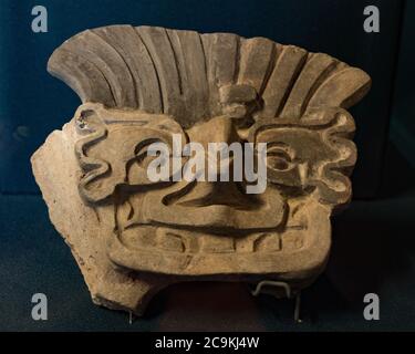 Eine Keramikkauze aus den Ruinen der Zapoteschen Stadt Atzompa im Museo Comunitario Santa Maria Atzompa, Oaxaca, Mexiko. Stockfoto